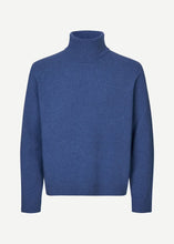 Load image into Gallery viewer, ISAK KNIT TURTLENECK | TRUE NAVY SAMSOE SAMSOE