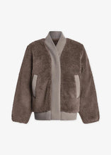 Load image into Gallery viewer, JOANNA REVERSIBLE JACKET | FUNGI/COFFEE QUARTZ VARLEY