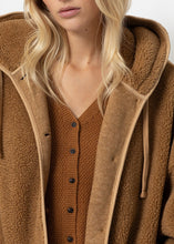 Load image into Gallery viewer, KENJI TEDDY OVERSIZED JACKET | CAMEL AME