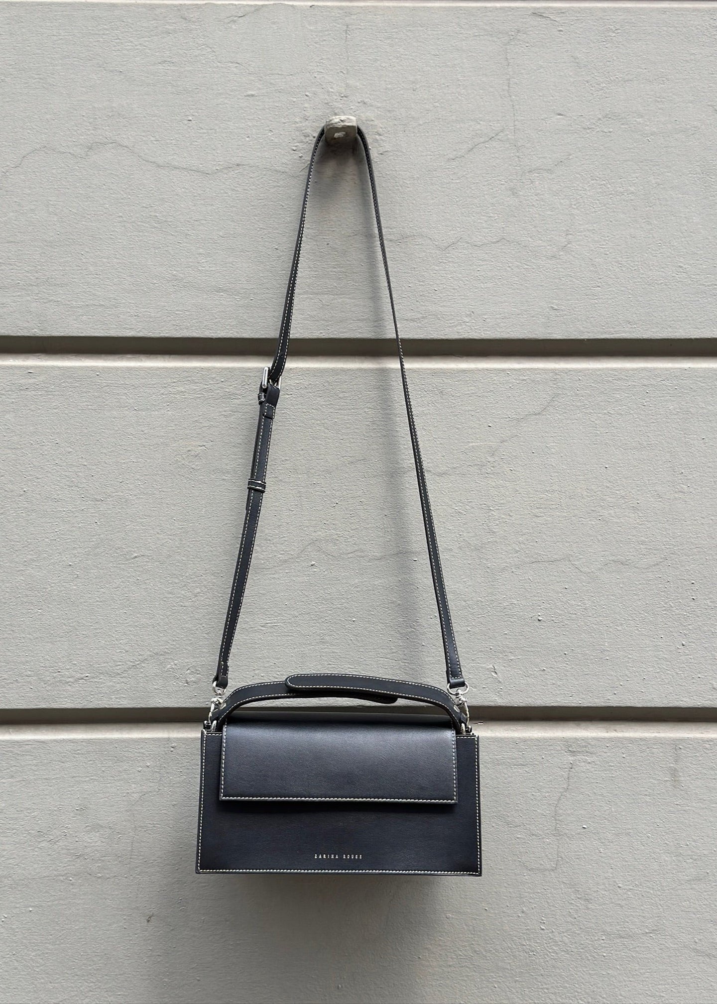 LEO HANDBAG | CHARCOAL ZARINA ROUGE AT MELLOW CONCEPT BRUSSELS