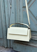 Load image into Gallery viewer, LEO HANDBAG | MILKSHAKE ZARINA ROUGE AT MELLOW CONCEPT