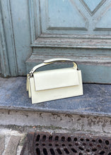 Charger l&#39;image dans la galerie, LEO HANDBAG AT MELLOW CONCEPT BY ZARINA ROUGE