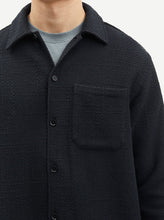 Charger l&#39;image dans la galerie, SACASTOR X C OVERSHIRT | BLACK SAMSOE SAMSOE