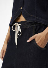 Load image into Gallery viewer, OBJCAMILLA DENIM MW LOOSE | DARK BLUE OBJECT