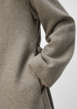 Charger l&#39;image dans la galerie, OBJPISA LONG COAT NOOS |  DESERT TAUPE OBJECT