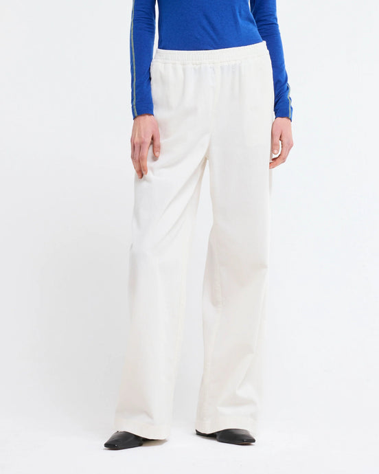 TAKKI | OFF WHITE OUR SISTER