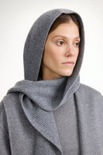 Load image into Gallery viewer, FLOREA HODDIED SCARF | GREY MELANGE GESTUZ