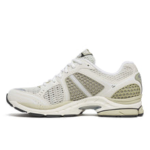 Load image into Gallery viewer, PROGRID TRIUMPH 4 | WHITE ONYX/ELM SAUCONY