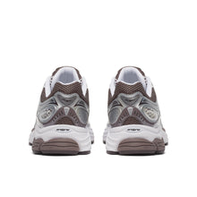 Load image into Gallery viewer, PROGRID OMNI 9 | WHITE/BROWN SAUCONY