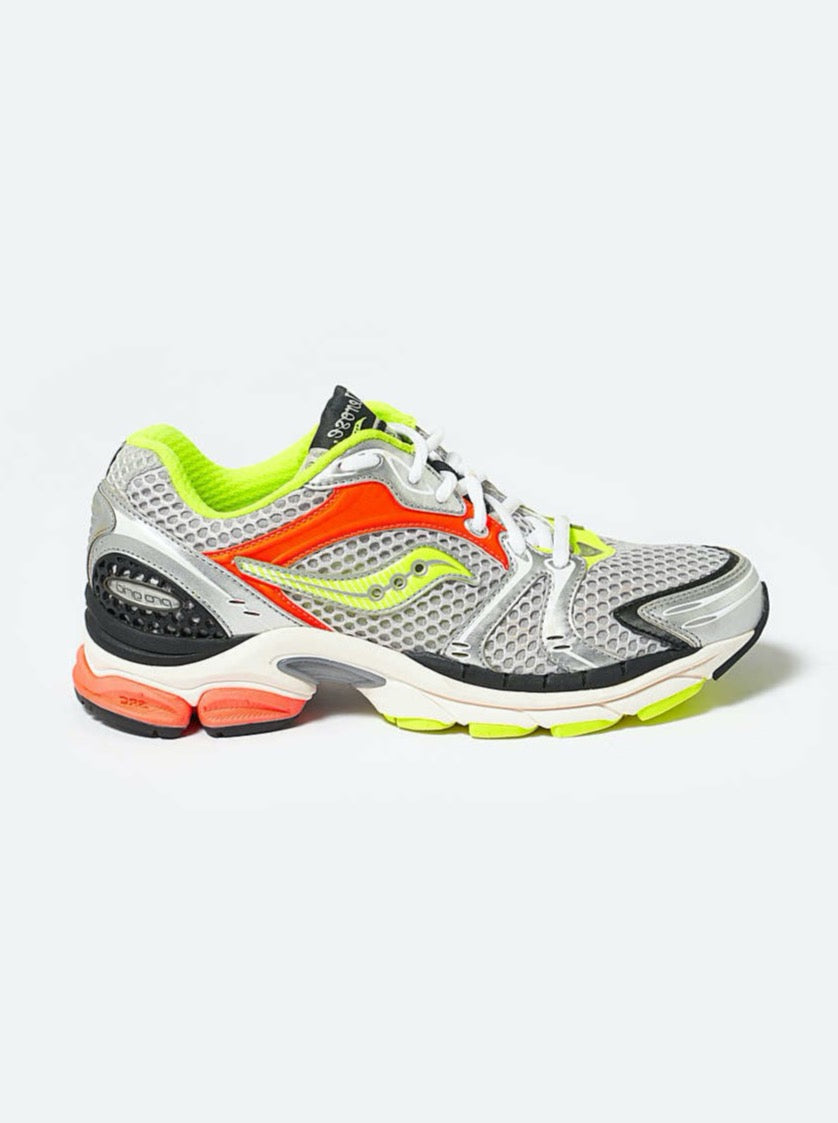 SAUCONY PROGRID TRIUMPH 4 | SILVER/FLUO