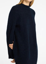 Charger l&#39;image dans la galerie, SLFULU HIGH NECK KNITTED DRESS | DARK SAPPHIRE SELECTED