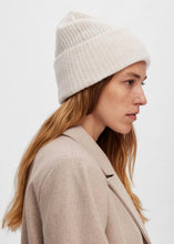 Charger l&#39;image dans la galerie, SLFMALINE LANO KNIT BEANIE NOOS | BIRCH SELECTED