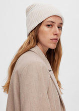 Charger l&#39;image dans la galerie, SLFMALINE LANO KNIT BEANIE NOOS | BIRCH SELECTED