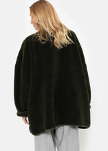 Load image into Gallery viewer, HANNAH TEDDY OVERSIZED JACKET | DARK GREEN AME