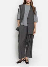 Load image into Gallery viewer, NOBLE SLEEVELESS BLAZER | DARK GREY AME