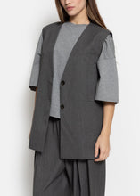 Load image into Gallery viewer, NOBLE SLEEVELESS BLAZER | DARK GREY AME