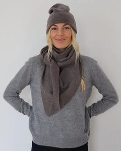 TRIANGLE SCARF | MOLE BETA STUDIOS