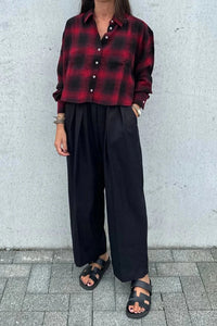 KICK PLEATED PANTS | BLACK AME