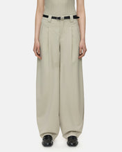 Load image into Gallery viewer, WENDLYN WIDE PANTS | SABBIA BEIGE CLOSED