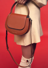 Load image into Gallery viewer, CLAIRE BAG | CARAMEL ZARINA ROUGE