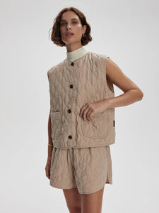 KARLA QUILTED GILET | LIGHT TAUPE VARLEY
