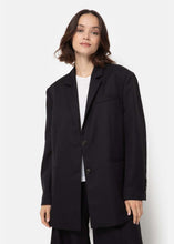 Load image into Gallery viewer, JULIAN OVERSIZED SINGLE BREASTED BLAZER | BLACK worn view
