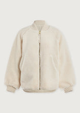 Load image into Gallery viewer, SERINA REVERSIBLE QUILT JACKET SANDSHELL M VARLEY