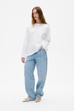 Load image into Gallery viewer, JEEVONA T-SHIRT | WHITE