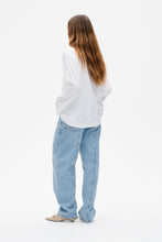 Load image into Gallery viewer, JEEVONA T-SHIRT | WHITE