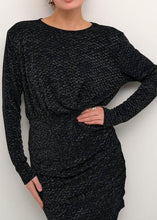 Charger l&#39;image dans la galerie, KAELLIE JERSEY DRESS | BLACK SILVER GLITTER KAFFE