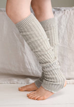 Load image into Gallery viewer, Legwarmers: Pure beige melange / One Size
