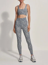Load image into Gallery viewer, MOVE POCKET LEGGING HIGH 25&quot; | WATERCOLOUR STONE BLUE FLORAL VARLEY