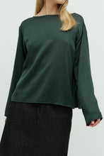 Charger l&#39;image dans la galerie, QUILL CELITA-M SHIRT | JUNGLE GREEN MBYM