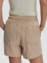 Load image into Gallery viewer, CATRINE QUILTED SHORT | LIGHT TAUPE VARLEY