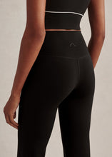 Load image into Gallery viewer, Varley ALWAYS FLARE LEGGING 32 | BLACK