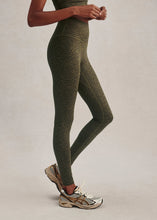 Load image into Gallery viewer, Varley FREESOFT HIGH RISE LEGGING 25 | WILD MOSS