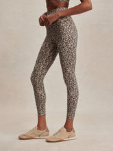 Load image into Gallery viewer, Varley FREESOFT HIGH RISE LEGGING 25 | DAPPLED FLORAL