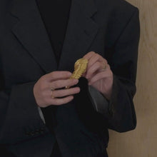 Load image into Gallery viewer, JET BROCHE | GOLD PIN PEOPLE