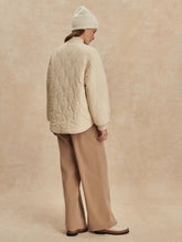 Load image into Gallery viewer, SERINA REVERSIBLE QUILT JACKET SANDSHELL M VARLEY
