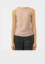 Load image into Gallery viewer, Gestuz Gzceri Top In Rose Dust – worn view