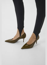 Load image into Gallery viewer, Gestuz Gzlyrose Strap Leggings In Black – product detail