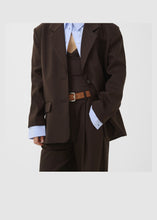 Load image into Gallery viewer, Gestuz Gzpaula Blazer In Molé – worn view