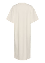 Load image into Gallery viewer, Gestuz Zimina T-Shirt Dress In Birch – back product view