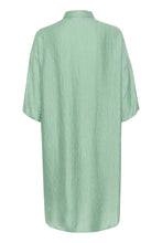 Charger l&#39;image dans la galerie, KAJAROME SHIRT DRESS | GRANITE GREEN KAFFE