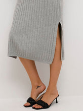 Charger l&#39;image dans la galerie, KALOLA KNIT DRESS | GREY MELANGE KAFFE