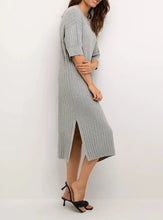 Charger l&#39;image dans la galerie, KALOLA KNIT DRESS | GREY MELANGE KAFFE