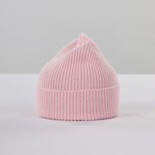 Load image into Gallery viewer, Le Bonnet beanie in Blush — product view