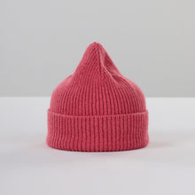 Load image into Gallery viewer, Le Bonnet beanie in Fuchsia — product view
