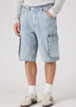 Load image into Gallery viewer, Levi’s 478 BAGGY CARGO SHORTS MY POCKETS FULL MY POCKETS FULL