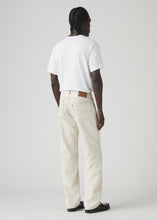 Load image into Gallery viewer, Levi’s 555 RELAXED STRAIGHT ECRU FUSION LTWT